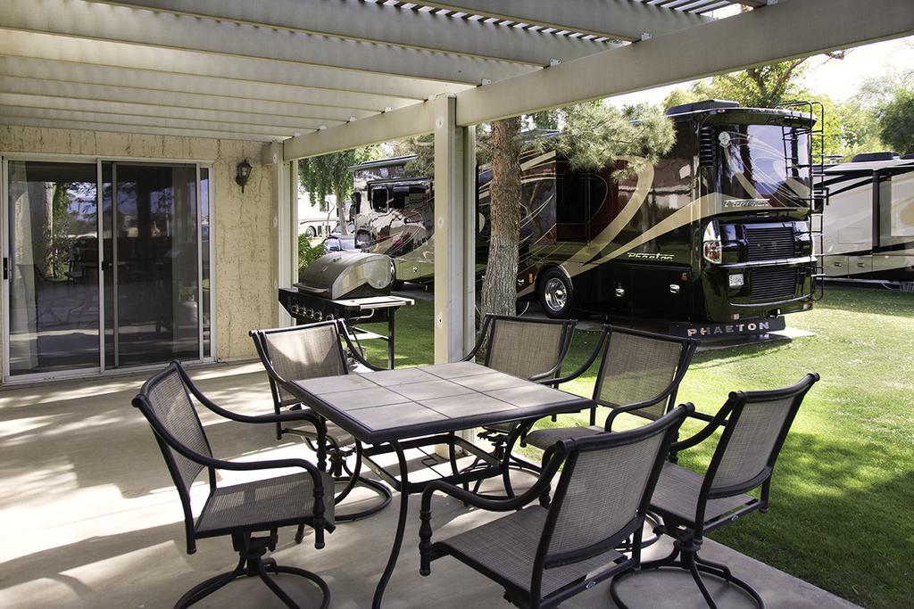 The Villas At Emerald Desert Desert Palms Exterior photo
